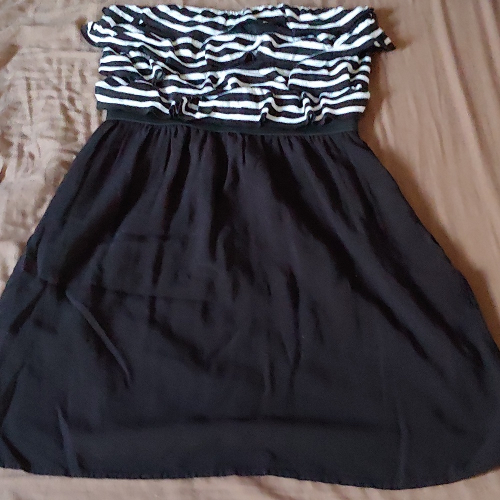 Mini strapless dress